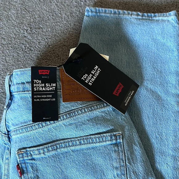 Levi's Premium 70'S HIGH SLIM STRAIGHT WOMEN'S JEANS 32 x 31 NWT - Picture 5 of 8